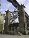 Image for Pilares da ponte pênsil - Porto