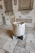 Image for Pila de agua bendita en San Marco Evangelista - Roma, Italia