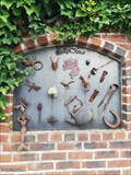 Image for Kleine Bronzeskulpturen in Vanikum-Rommerskirchen, NRW [GER]