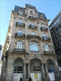 Image for Neighbors of Simeón will denounce the City Council for drilling the facade - Vigo, Pontevedra, Galicia, España