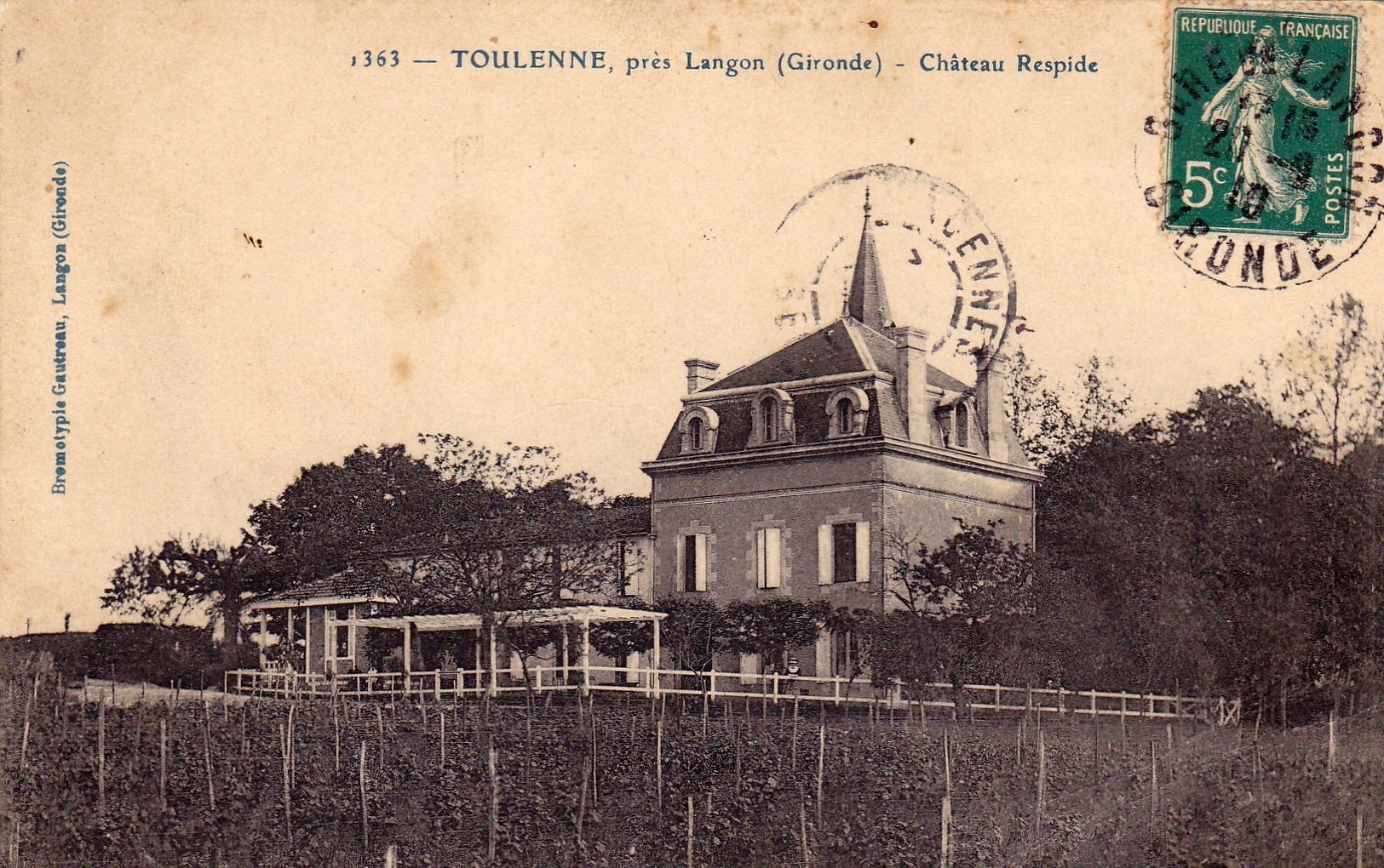 Vue du Château Respide, Toulenne, près de Langon (Gironde)