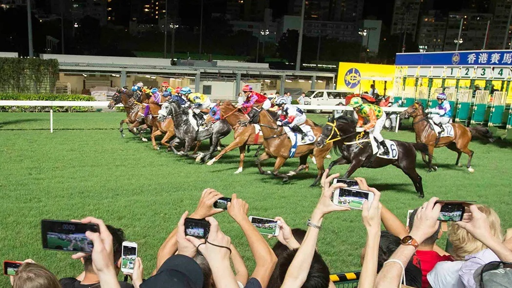 Horse racing in Hong Kong (Image sourced from the Internet)