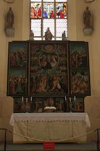 Der Hochaltar in der Klosterkirche Auhausen